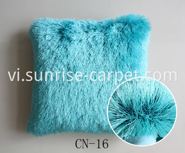 Cushion with Polyester Shaggy yarn